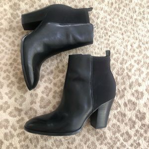 Black Booties Donald J. Pliner EDYN-01